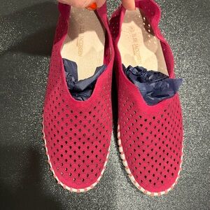 Vibrant Pink Ilse Jacobsen Women's Shoes tulip 40 8 EUC comfortable flats